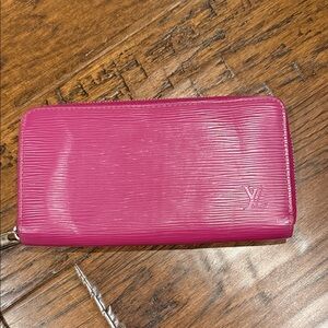 Louis Vuitton Fuchsia Epi Leather Wallet